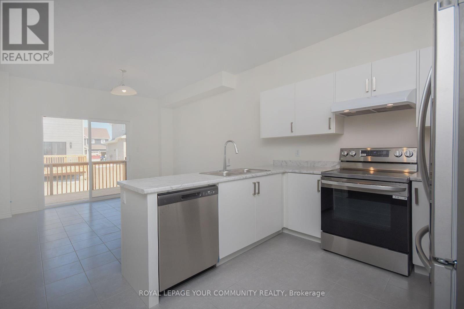 244 Mckenzie Drive, Clearview, Ontario  L0M 1S0 - Photo 14 - S12163528