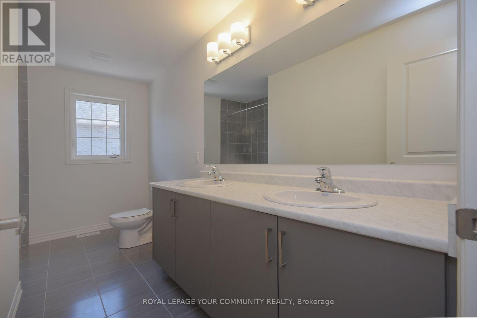 244 Mckenzie Drive, Clearview, Ontario  L0M 1S0 - Photo 19 - S12163528