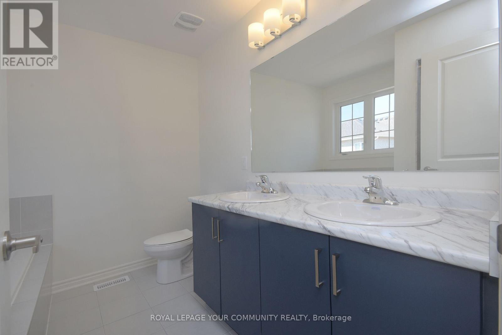 244 Mckenzie Drive, Clearview, Ontario  L0M 1S0 - Photo 22 - S12163528