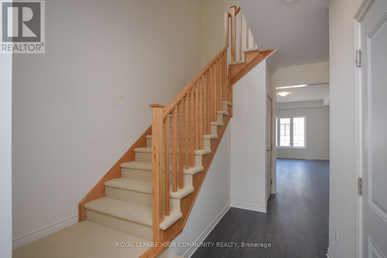 244 Mckenzie Drive, Clearview, Ontario  L0M 1S0 - Photo 7 - S12163528