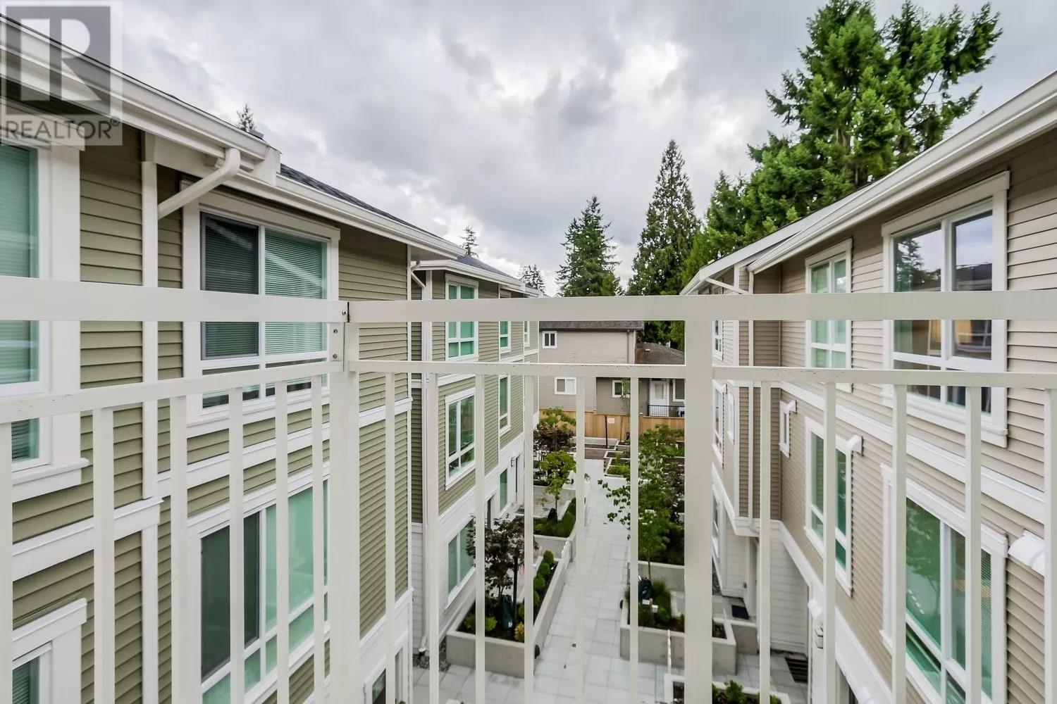 638 Regan Avenue, Coquitlam, British Columbia  V3J 0E6 - Photo 9 - R3003664