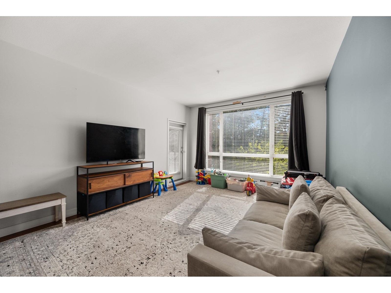 303 14333 104 Avenue, Surrey, British Columbia  V3T 0E1 - Photo 3 - R3005499