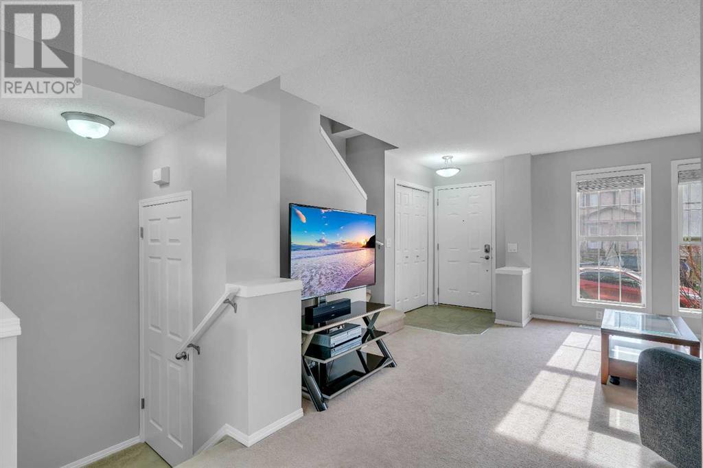 Property at 126 Elgin Place SE image 5