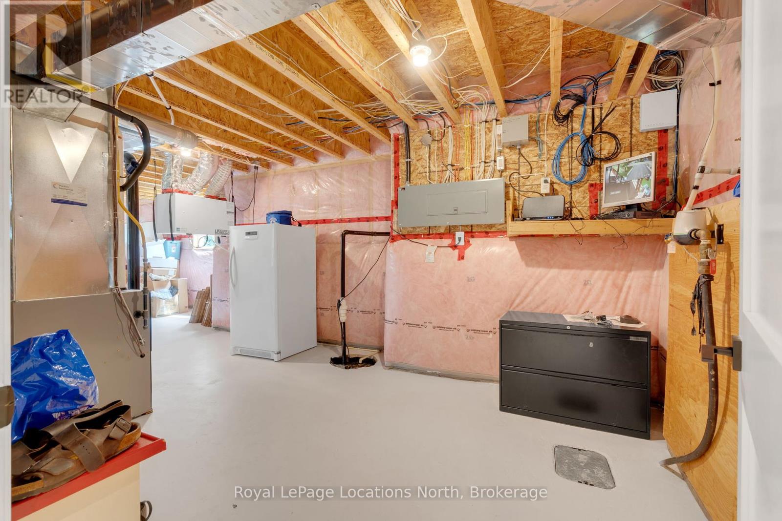 69 Stanley Street, Collingwood, Ontario  L9Y 0G7 - Photo 39 - S12163601