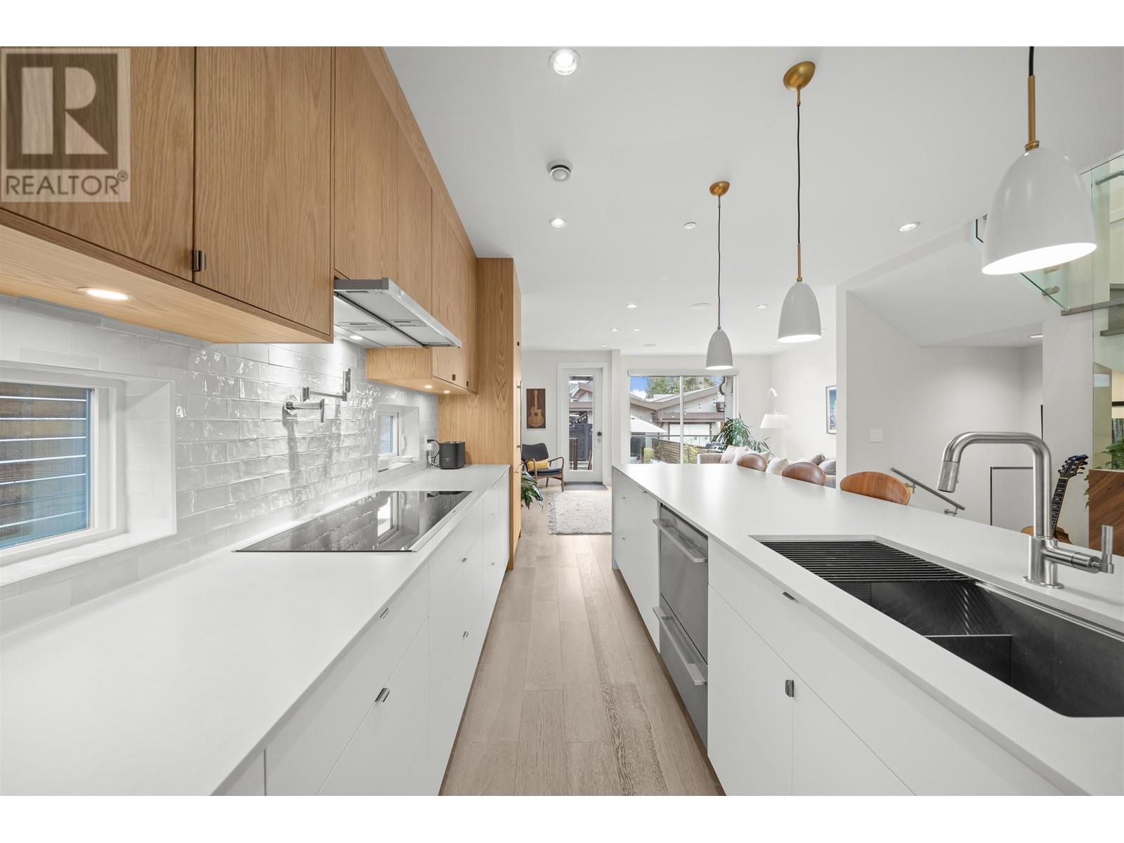 413 W Keith Road, North Vancouver, British Columbia  V7M 1M2 - Photo 12 - R3005488