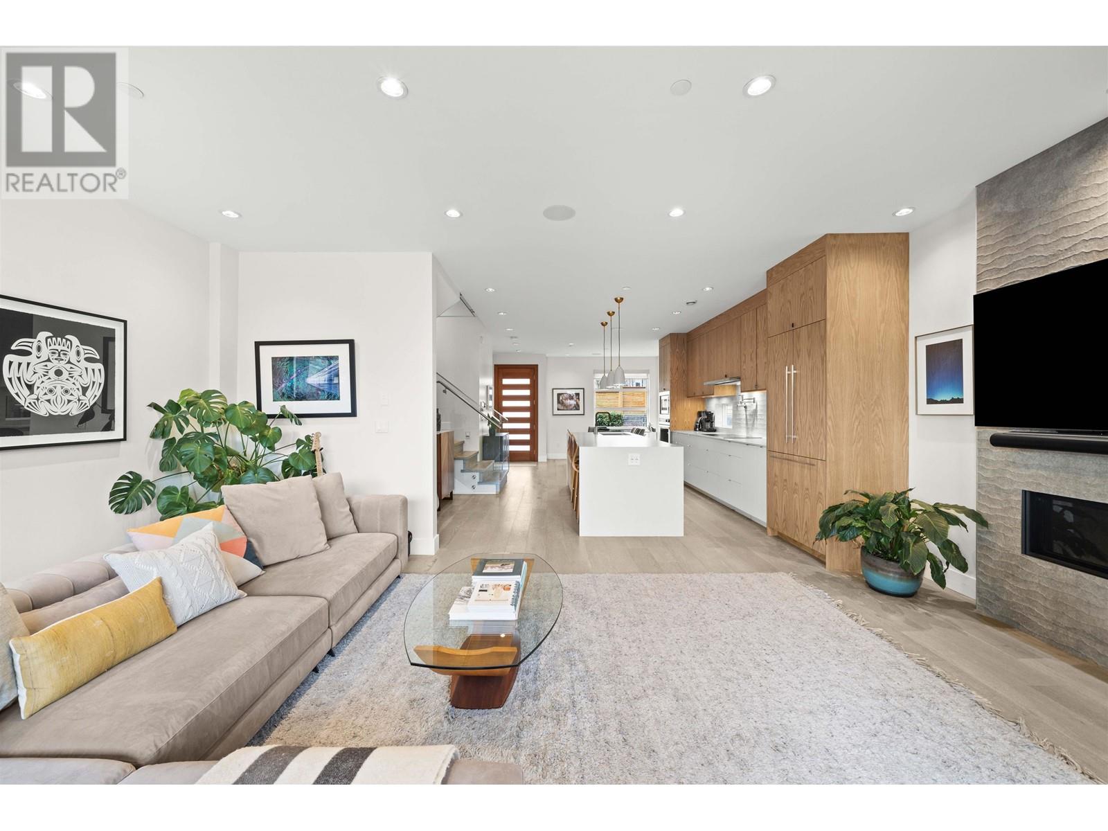 413 W Keith Road, North Vancouver, British Columbia  V7M 1M2 - Photo 8 - R3005488