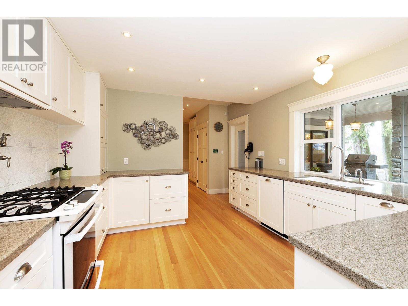 2209 St. George Street, Port Moody, British Columbia  V3H 2G1 - Photo 7 - R3005479