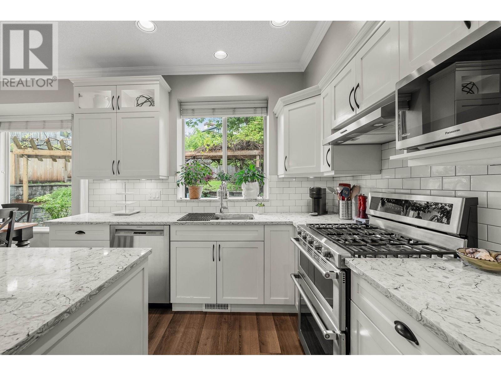 34 Foxwood Drive, Port Moody, British Columbia  V3H 4X3 - Photo 8 - R3005523