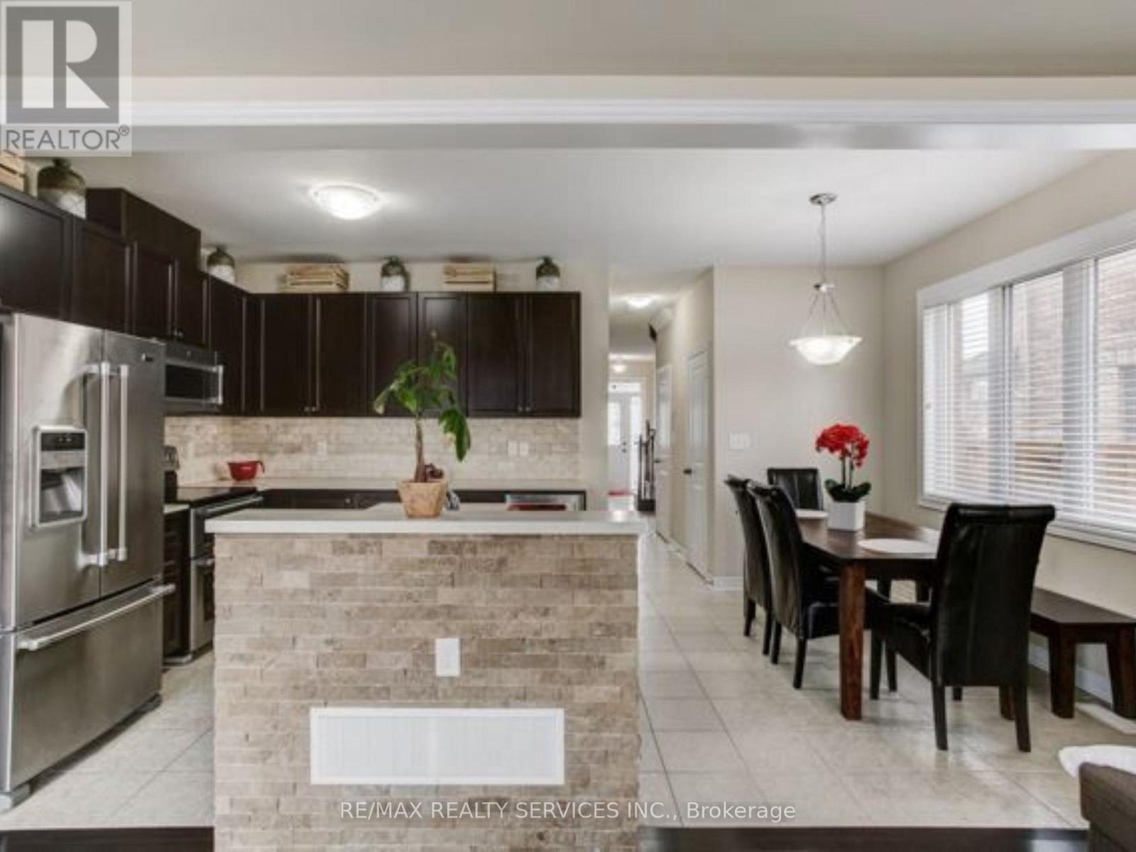 36 Caliper Road, Brampton, Ontario  L6P 3R2 - Photo 5 - W12162662