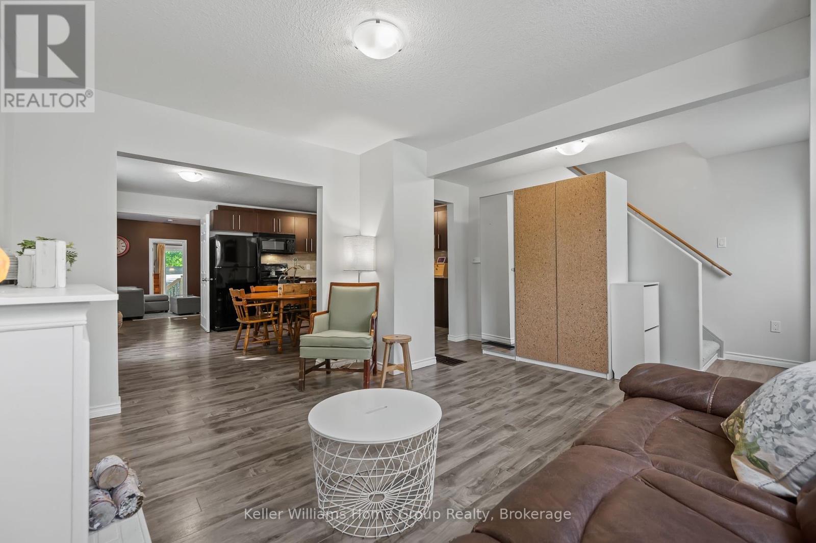 162 Alice Street, Guelph, Ontario N1E 3A1 - Photo 8 - X12163596