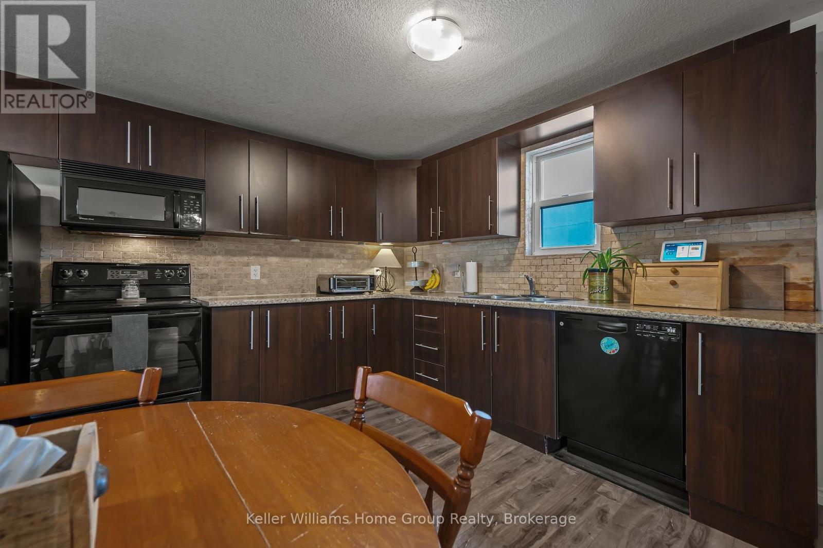 162 Alice Street, Guelph, Ontario N1E 3A1 - Photo 9 - X12163596