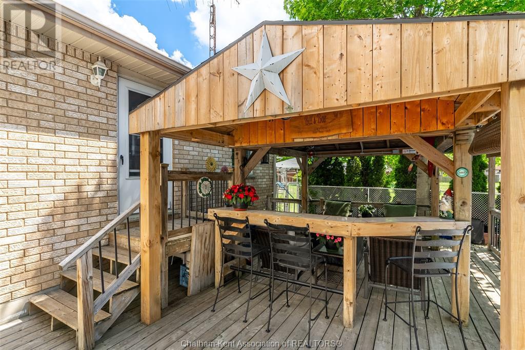 51 Pine Drive, Wallaceburg, Ontario  N8A 3L9 - Photo 36 - 25002454
