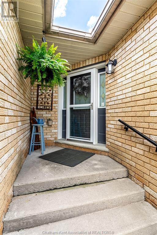51 Pine Drive, Wallaceburg, Ontario  N8A 3L9 - Photo 33 - 25002454