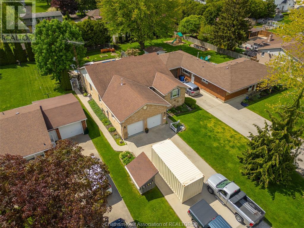 51 Pine Drive, Wallaceburg, Ontario  N8A 3L9 - Photo 49 - 25002454