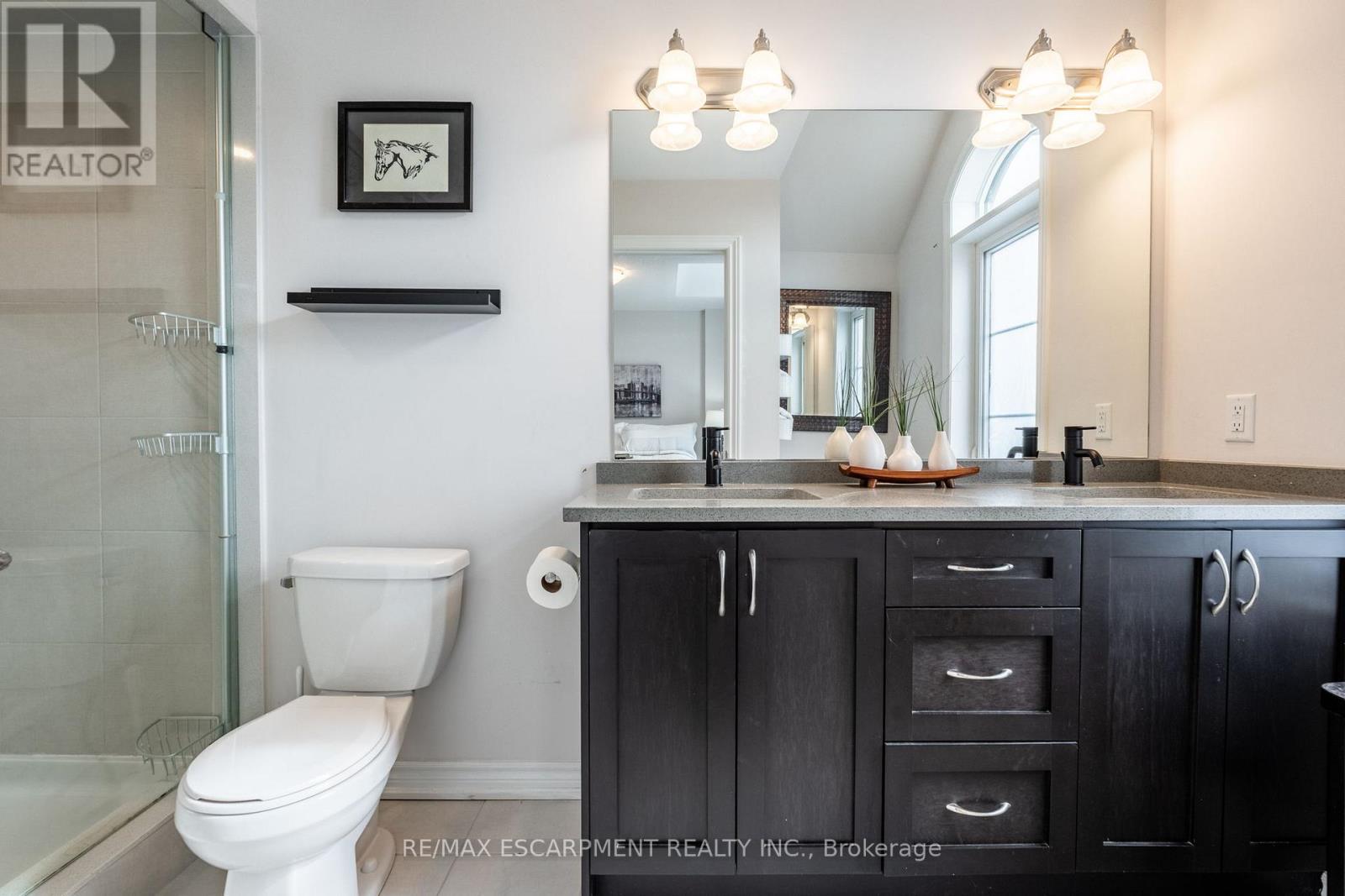 70 Borers Creek Circle, Hamilton, Ontario  L8B 1W3 - Photo 24 - X12129107