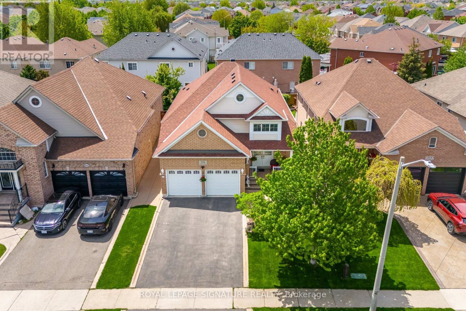 206 VAN SCOTT DRIVE, Brampton, Ontario