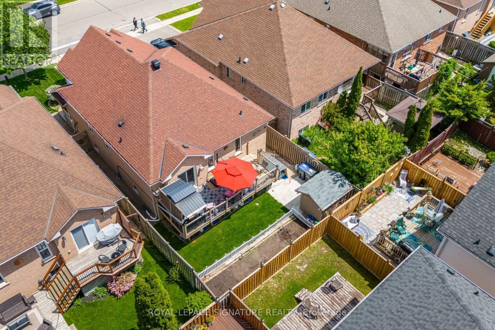 206 Van Scott Drive, Brampton, Ontario  L7A 1V9 - Photo 50 - W12163401