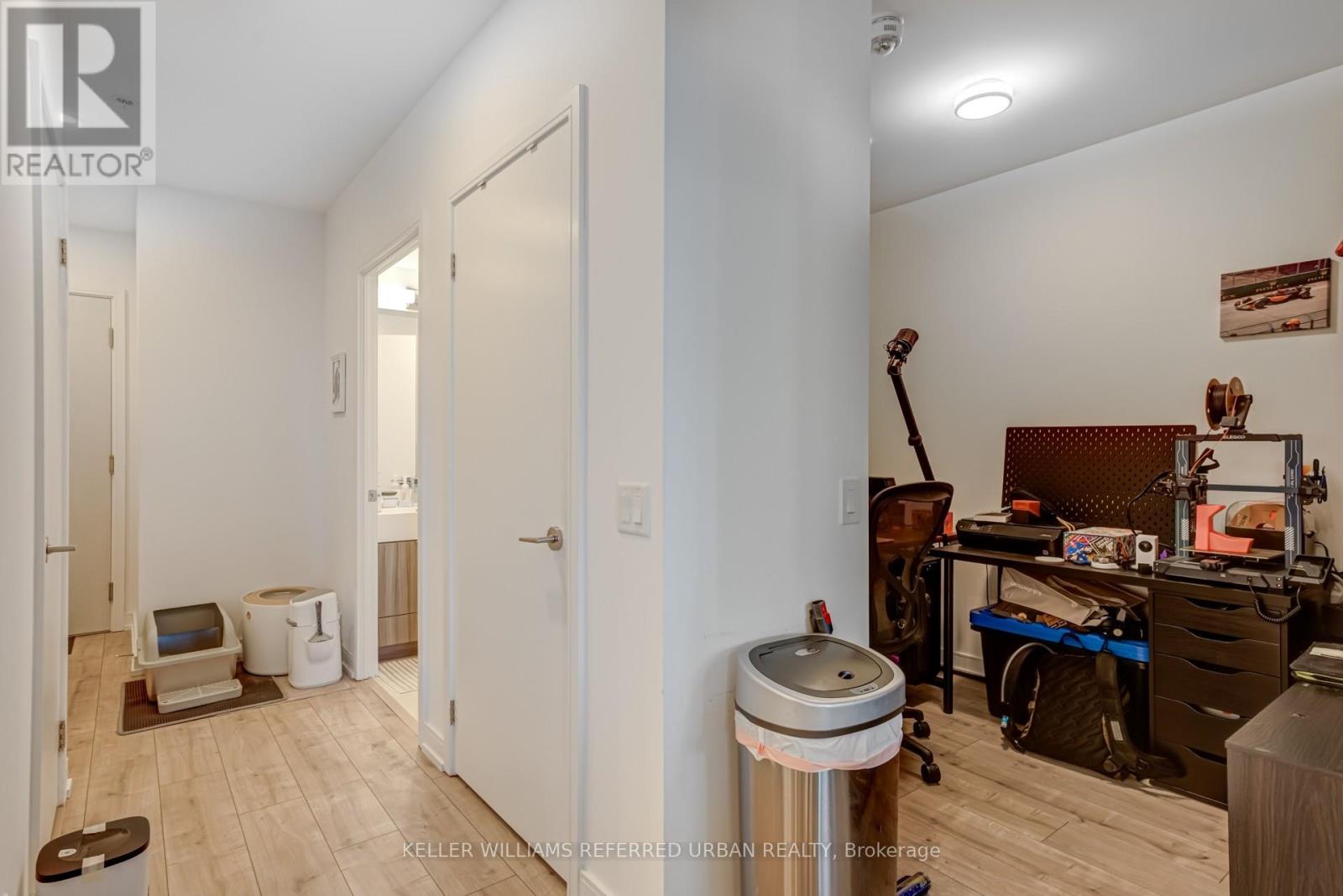 401 - 30 Samuel Wood Way, Toronto, Ontario  M9B 0C9 - Photo 8 - W12163414