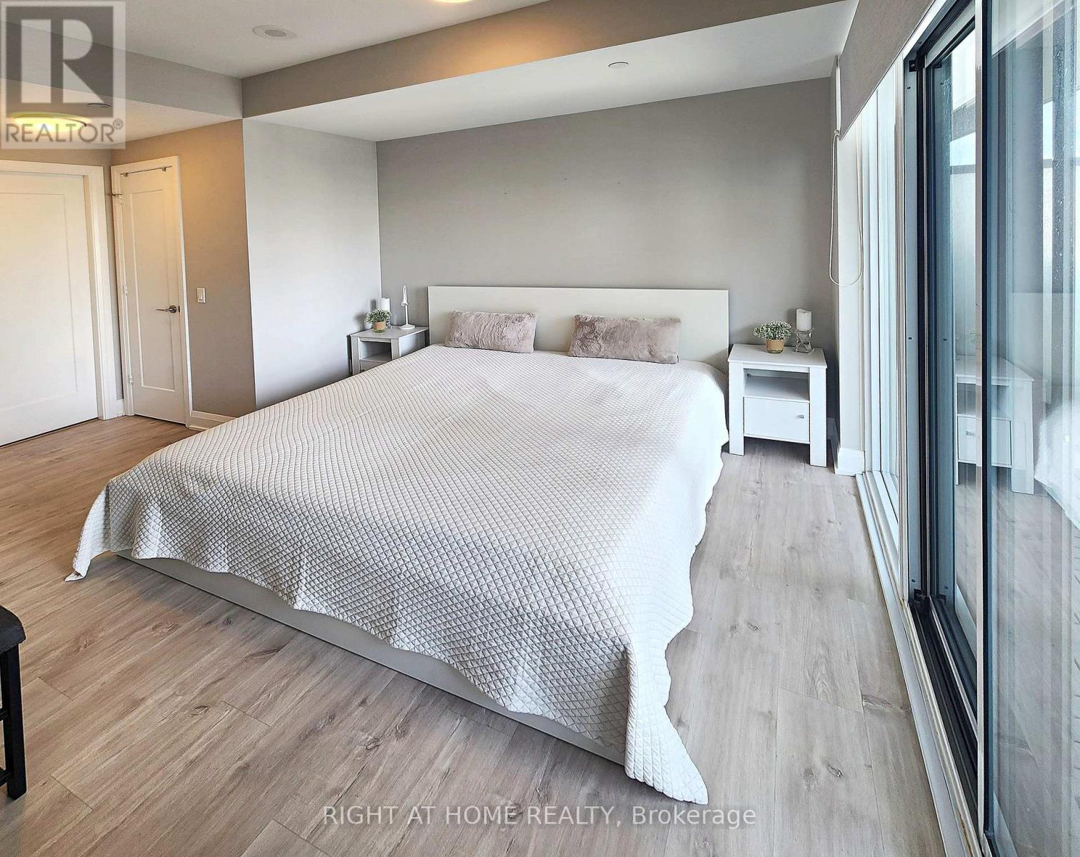 1402 - 56 Annie Craig Drive, Toronto, Ontario  M8V 0C8 - Photo 5 - W12163423