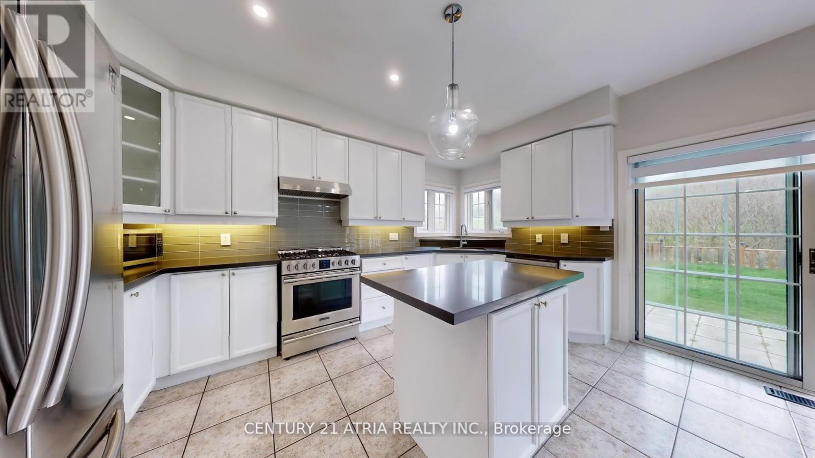 323 Bristol Road E, Mississauga, Ontario  L4Z 3V6 - Photo 12 - W12163433