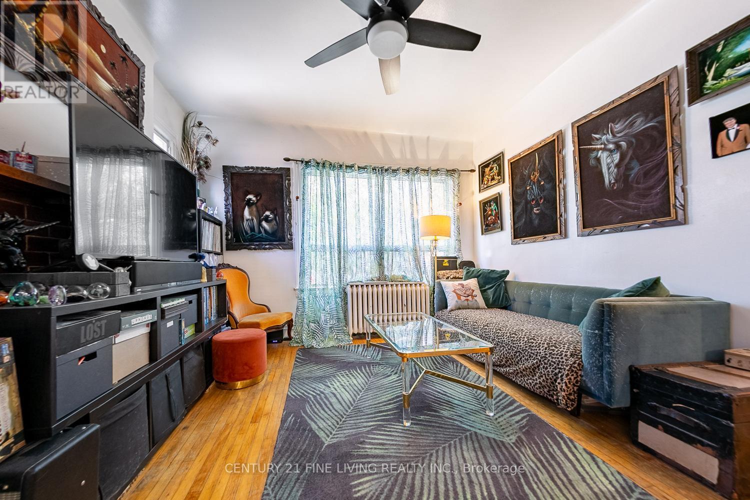 63 Garden Avenue, Toronto, Ontario  M6R 1H8 - Photo 29 - W12163451