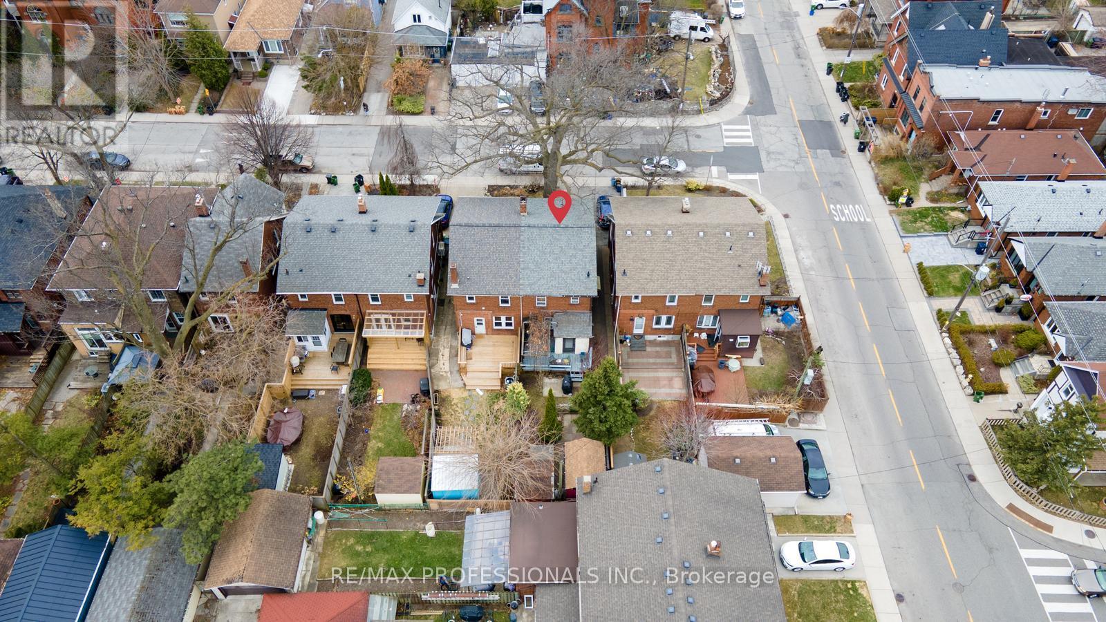 857 Windermere Avenue, Toronto, Ontario  M6S 3M5 - Photo 22 - W12163470