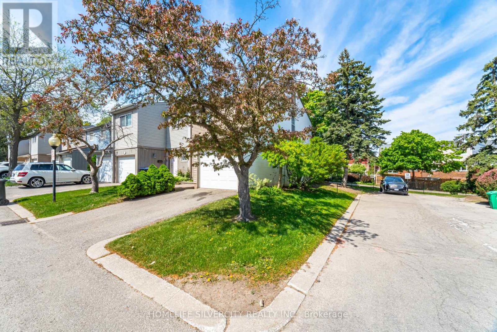 7 - 3500 Glen Erin Drive, Mississauga, Ontario  L5L 1W6 - Photo 2 - W12163545