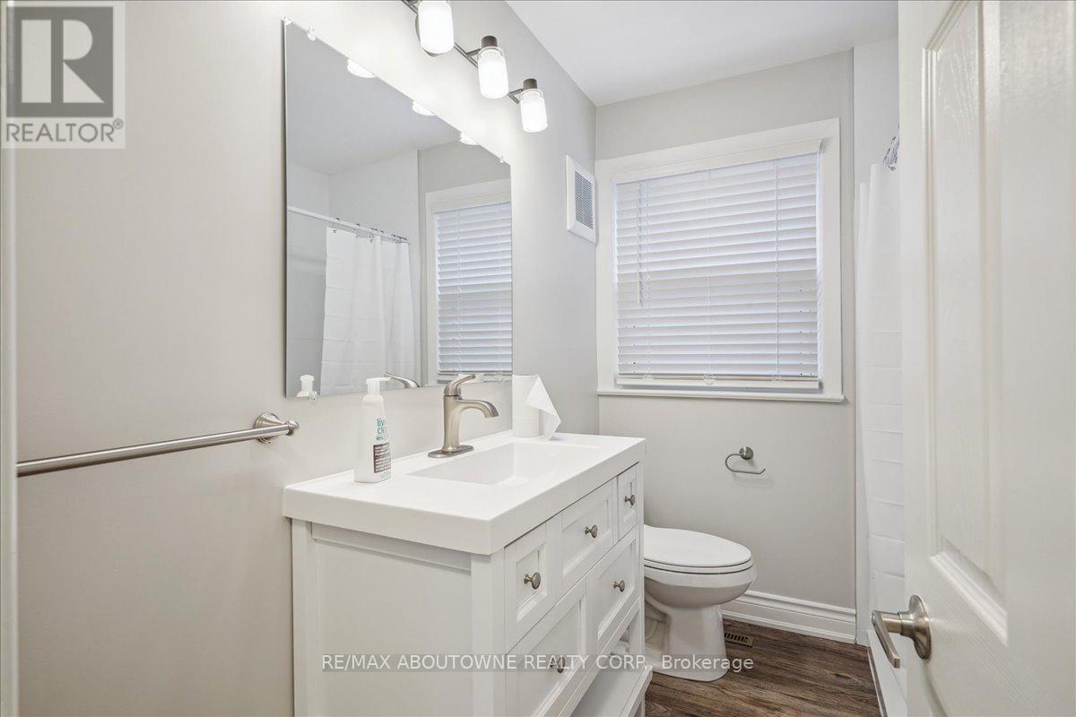 82 Wilson Street, Oakville, Ontario  L6K 3G5 - Photo 16 - W12163549