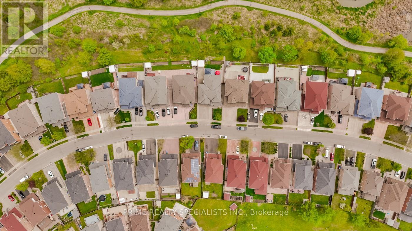 50 Gallucci Crescent, Brampton, Ontario  L6P 1R6 - Photo 32 - W12163562