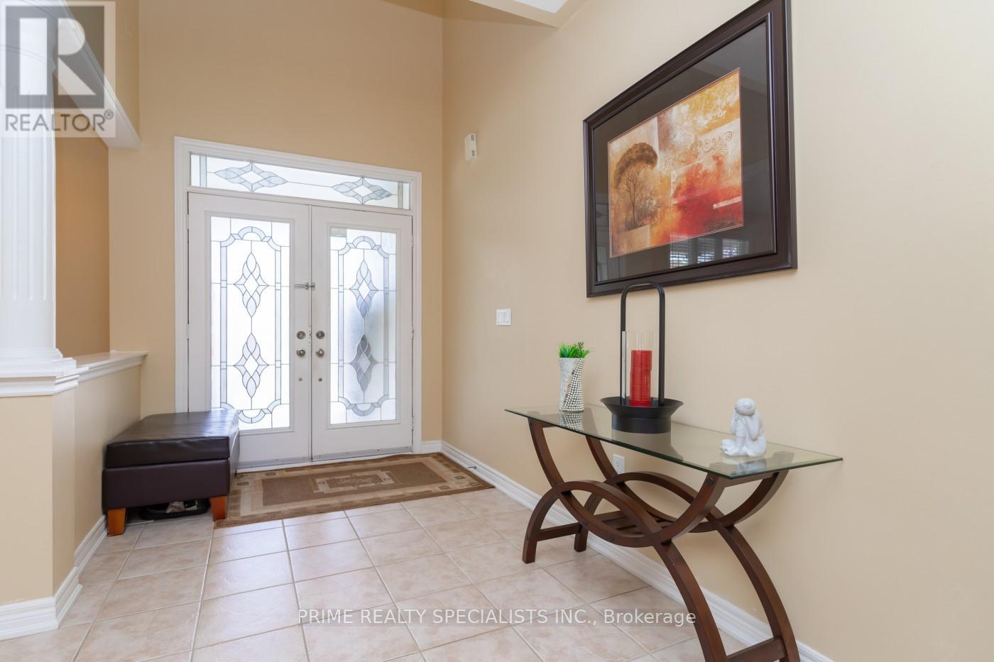50 Gallucci Crescent, Brampton, Ontario  L6P 1R6 - Photo 4 - W12163562