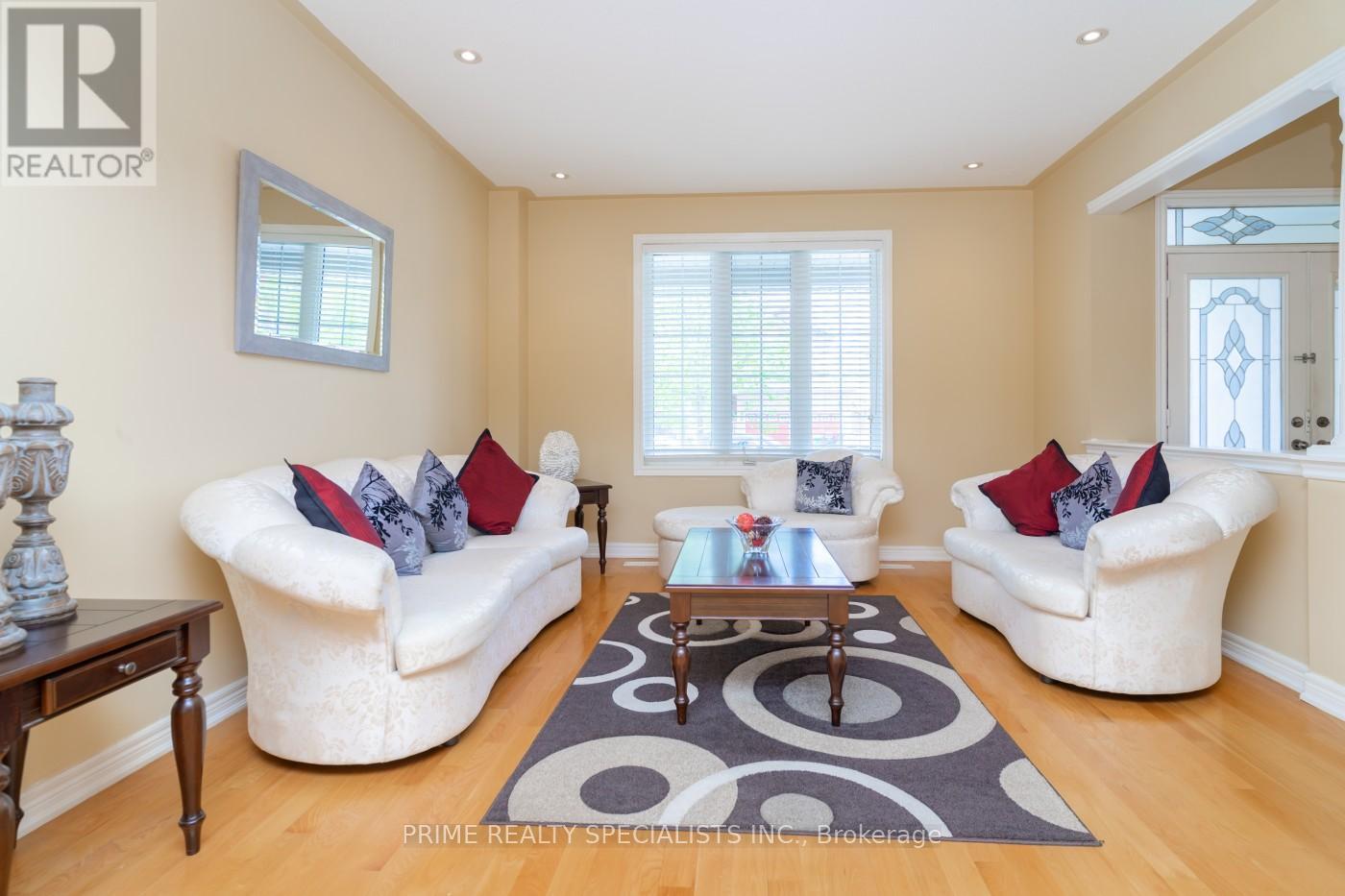 50 Gallucci Crescent, Brampton, Ontario  L6P 1R6 - Photo 6 - W12163562