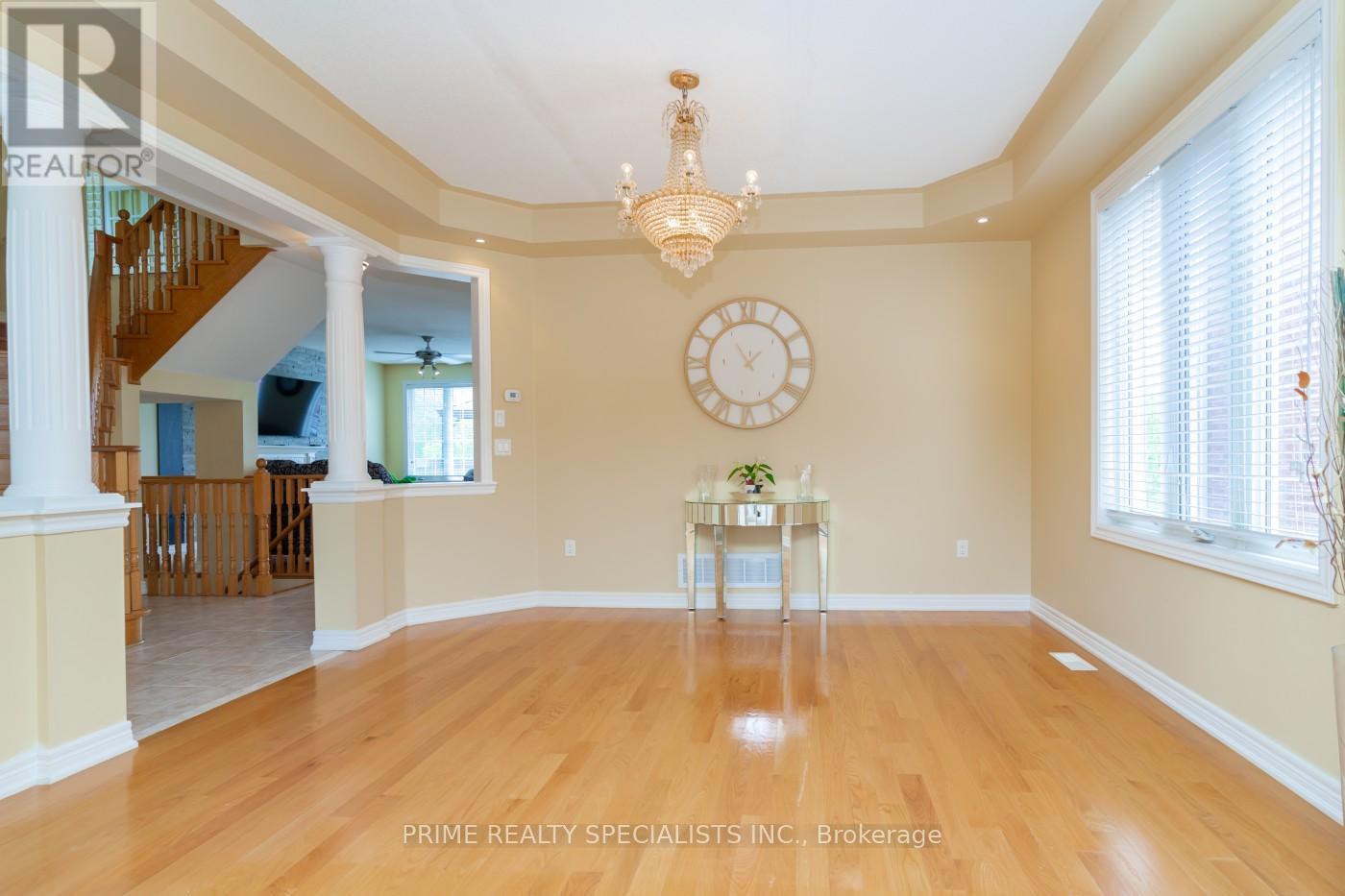 50 Gallucci Crescent, Brampton, Ontario  L6P 1R6 - Photo 7 - W12163562
