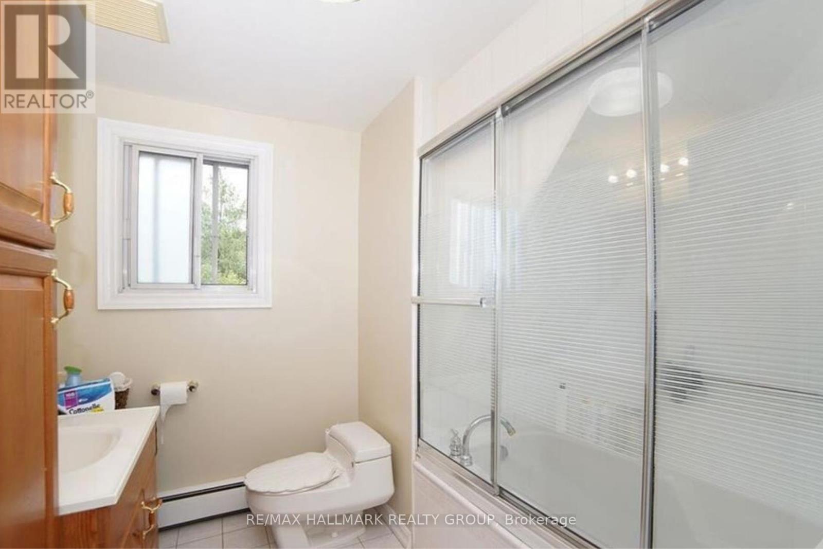 515 Guy Street, Ottawa, Ontario  K1K 1B8 - Photo 11 - X12163595
