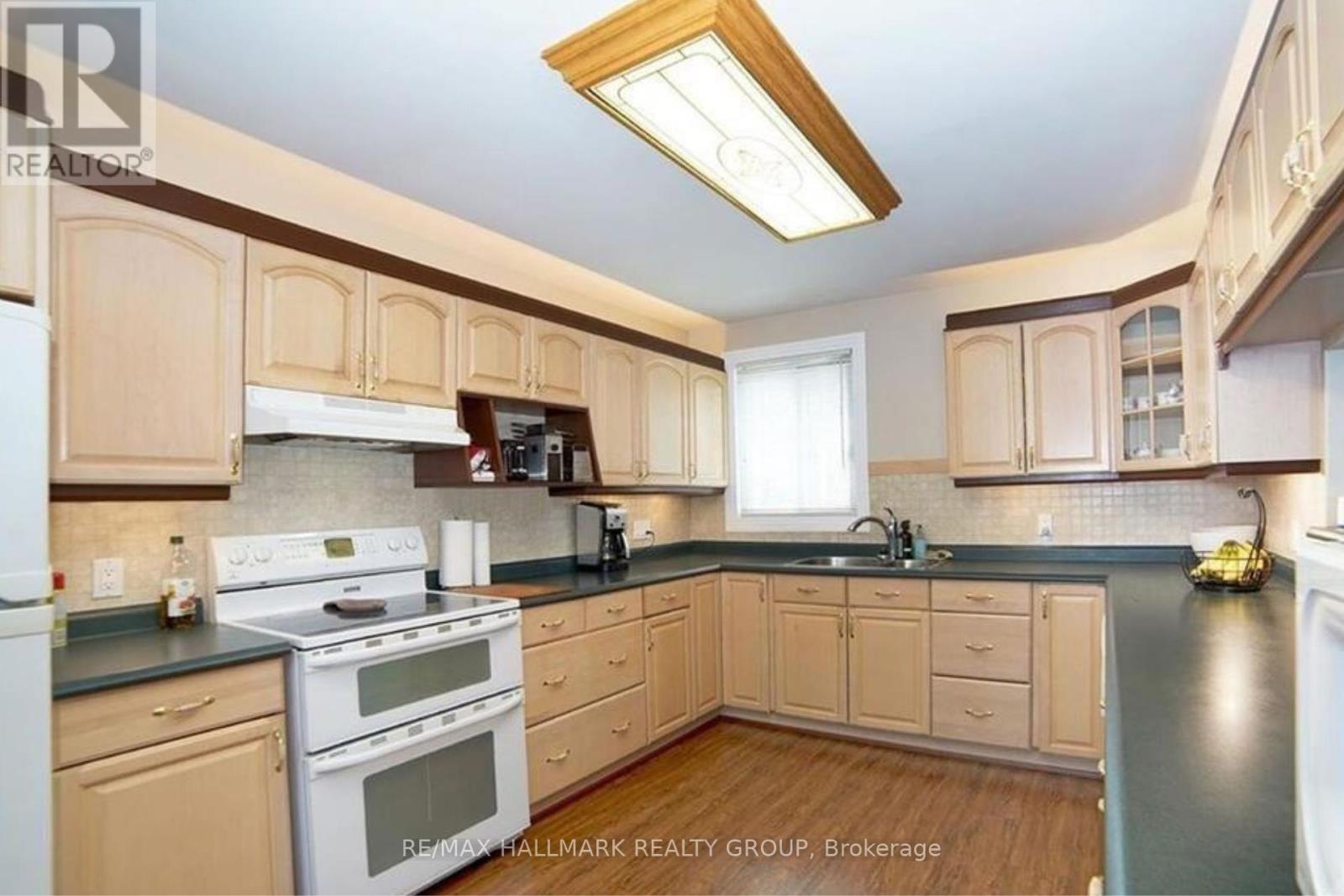 515 Guy Street, Ottawa, Ontario  K1K 1B8 - Photo 6 - X12163595