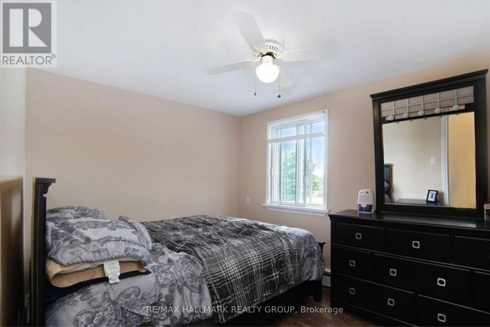 515 Guy Street, Ottawa, Ontario  K1K 1B8 - Photo 9 - X12163595