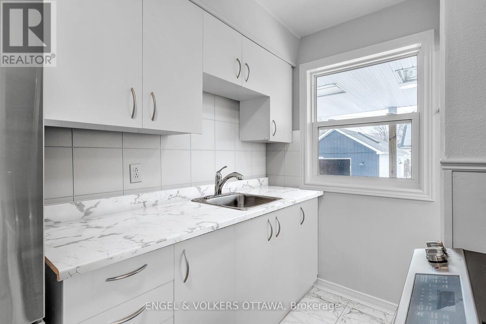 141 Crerar Avenue, Ottawa, Ontario  K1Z 7P4 - Photo 13 - X12163606