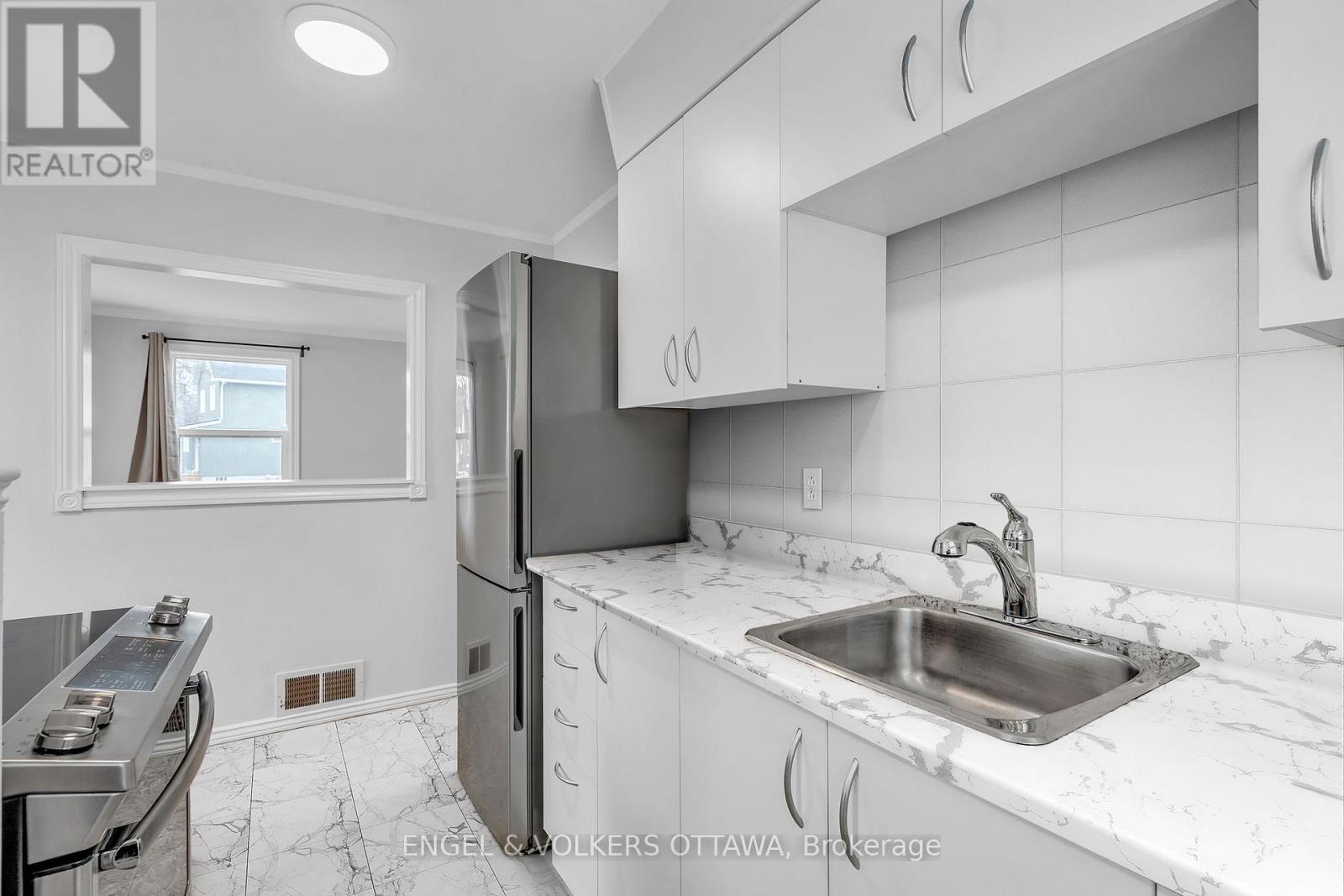 141 Crerar Avenue, Ottawa, Ontario  K1Z 7P4 - Photo 14 - X12163606