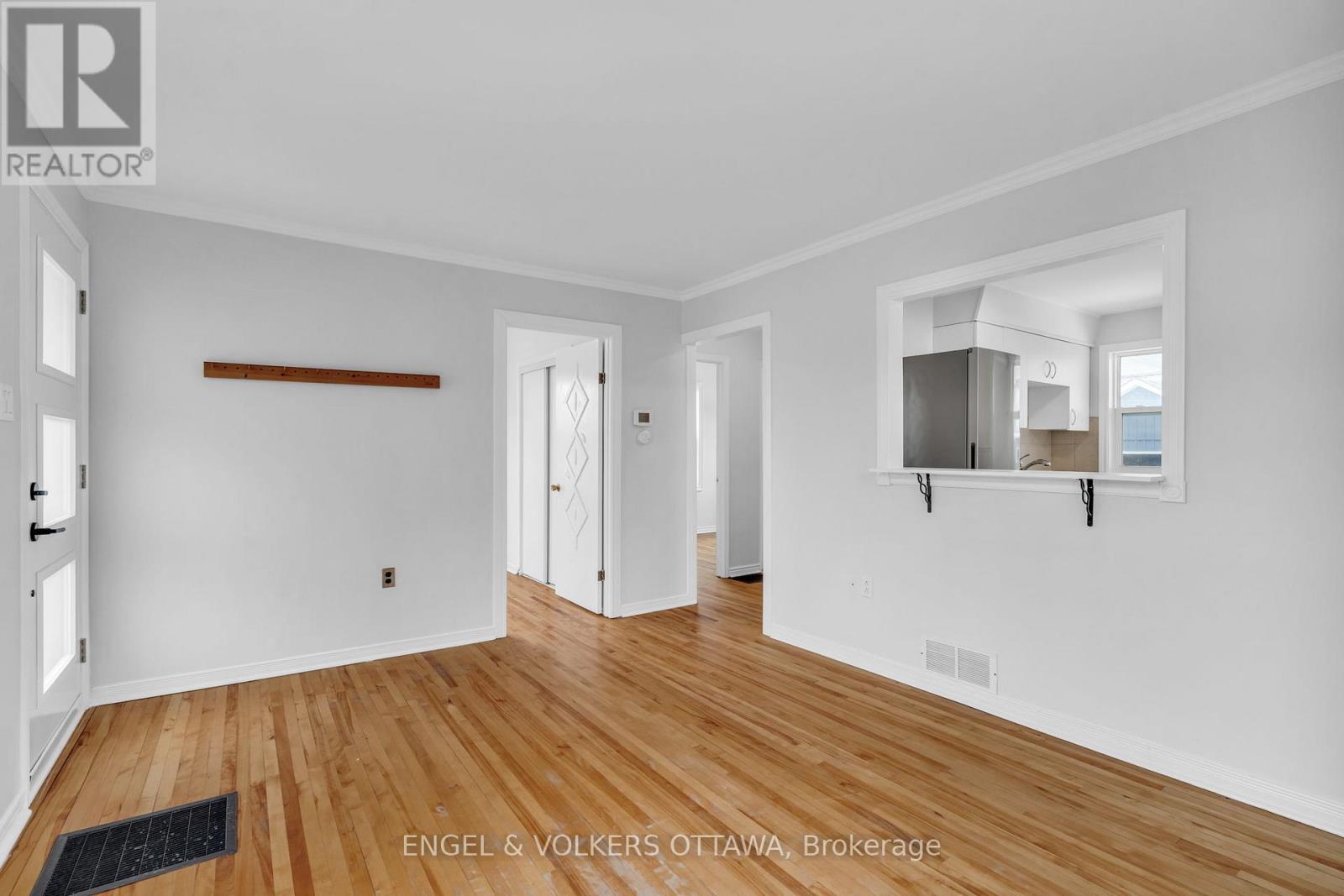 141 Crerar Avenue, Ottawa, Ontario  K1Z 7P4 - Photo 7 - X12163606