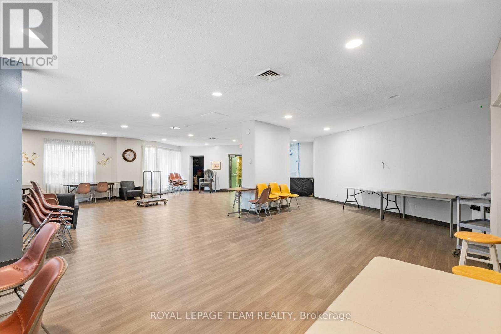 2505 - 1380 Prince Of Wales Drive, Ottawa, Ontario  K2C 3N5 - Photo 19 - X12163646