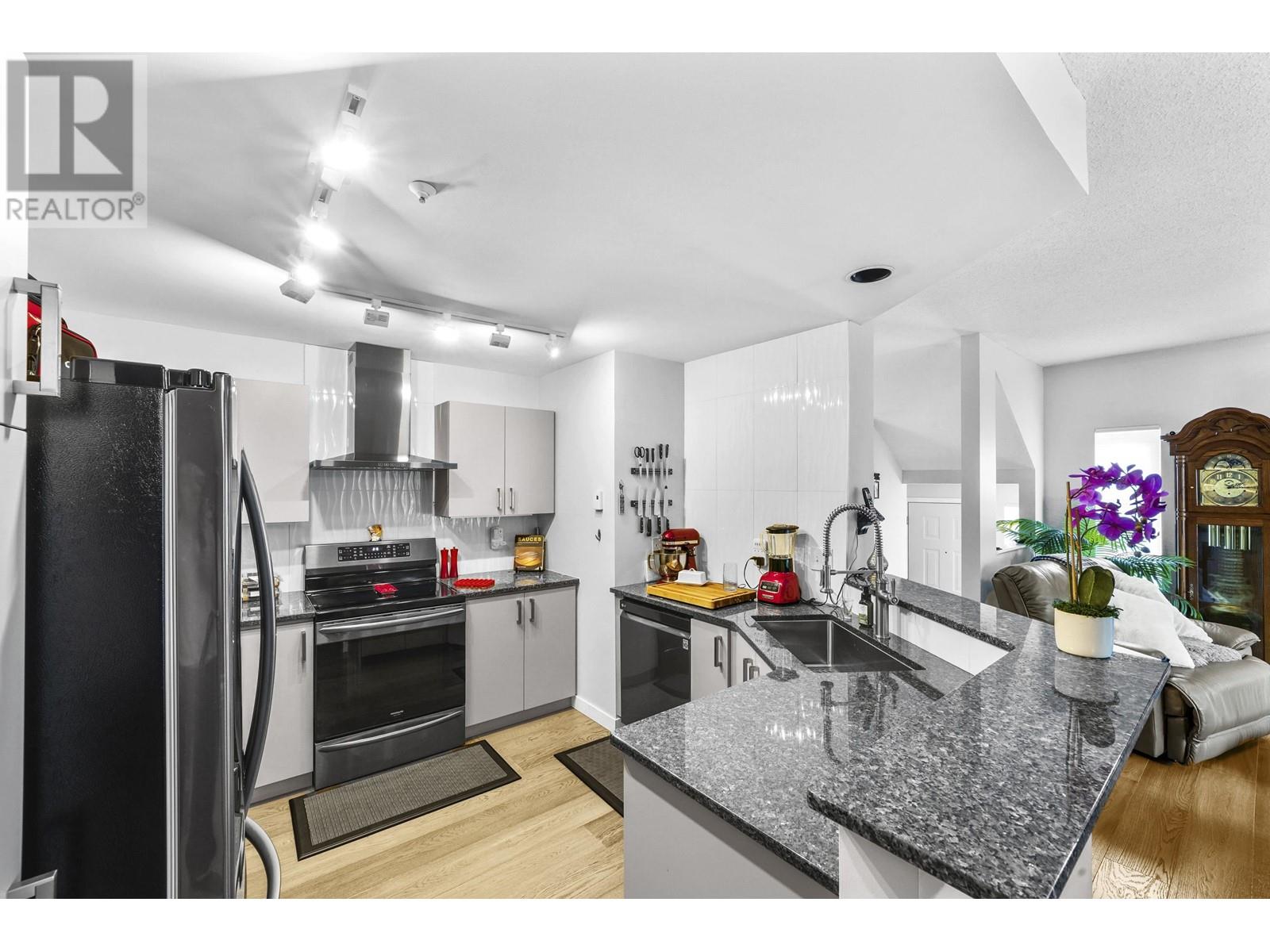 66 2422 Hawthorne Avenue, Port Coquitlam, British Columbia  V3C 6K7 - Photo 9 - R3004238