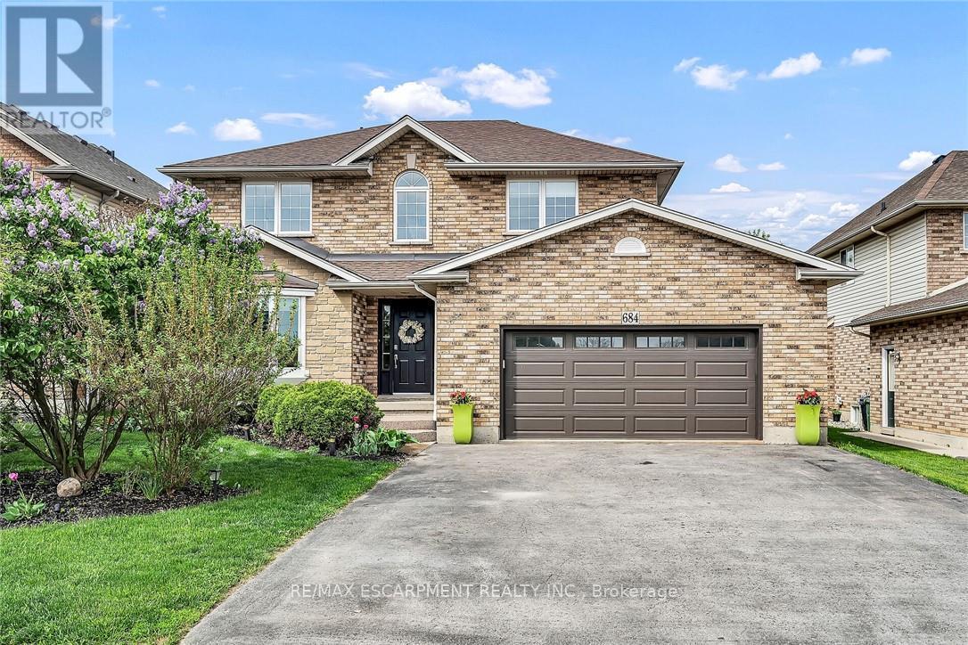 684 Upper Horning Road, Hamilton, Ontario  L9C 7R3 - Photo 1 - X12163408