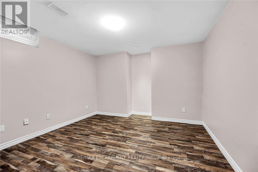 684 Upper Horning Road, Hamilton, Ontario  L9C 7R3 - Photo 37 - X12163408