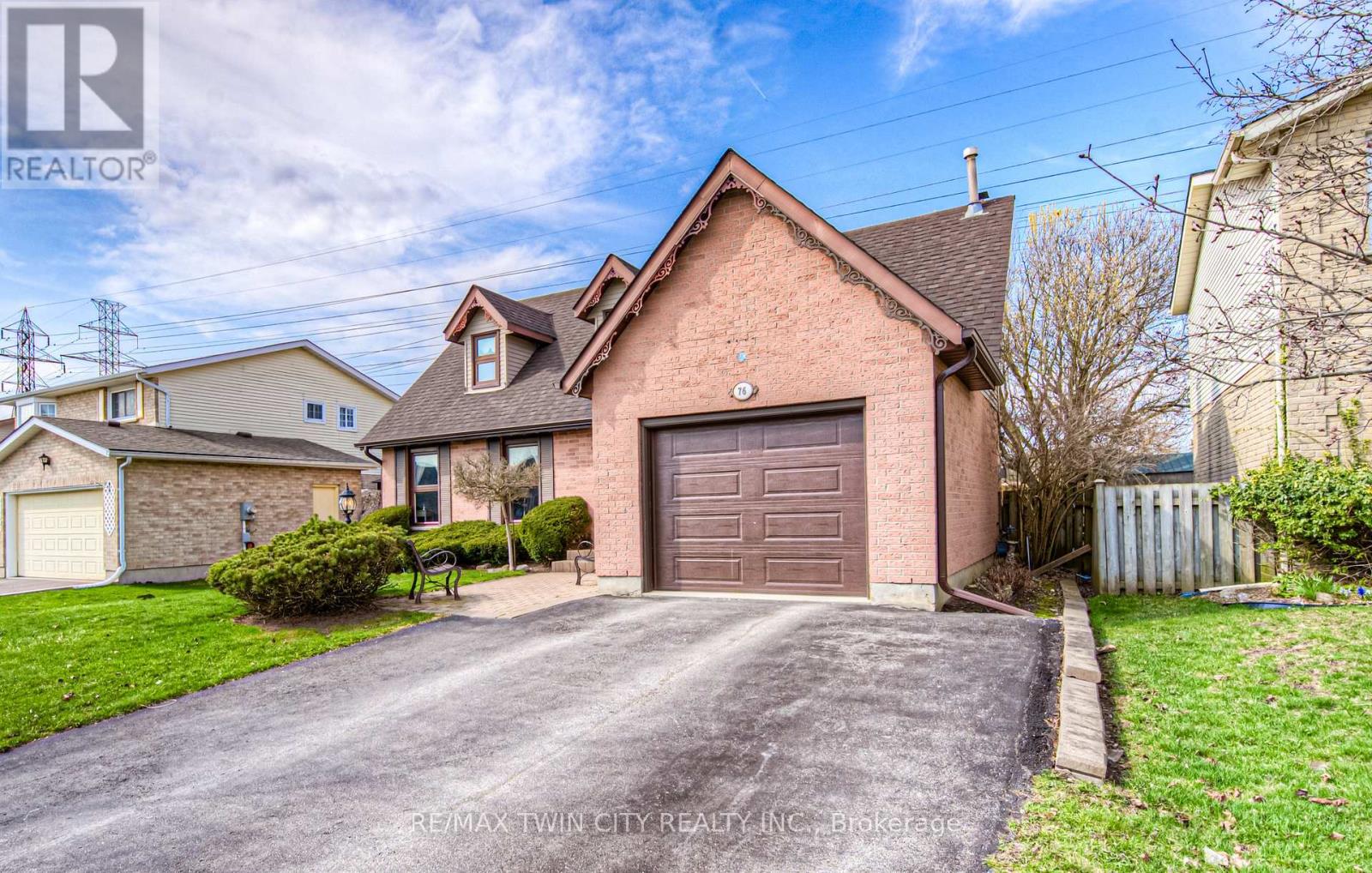 76 Newbury Drive, Kitchener, Ontario  N2N 2X6 - Photo 2 - X12163422