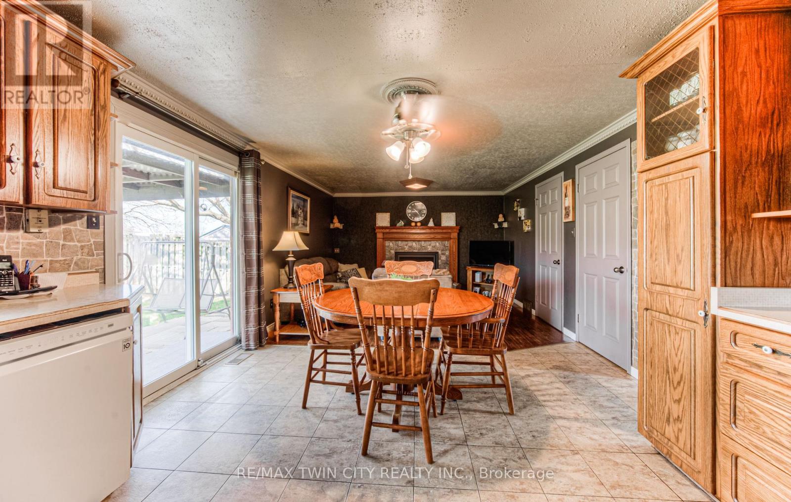 76 Newbury Drive, Kitchener, Ontario  N2N 2X6 - Photo 20 - X12163422