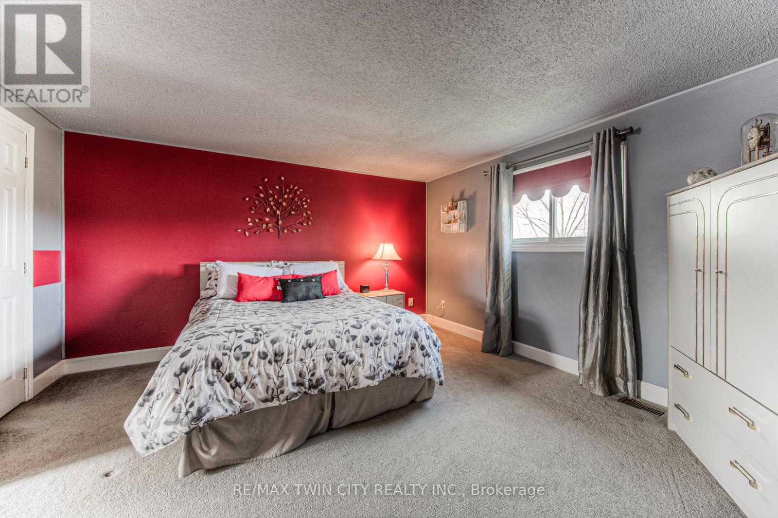 76 Newbury Drive, Kitchener, Ontario  N2N 2X6 - Photo 28 - X12163422
