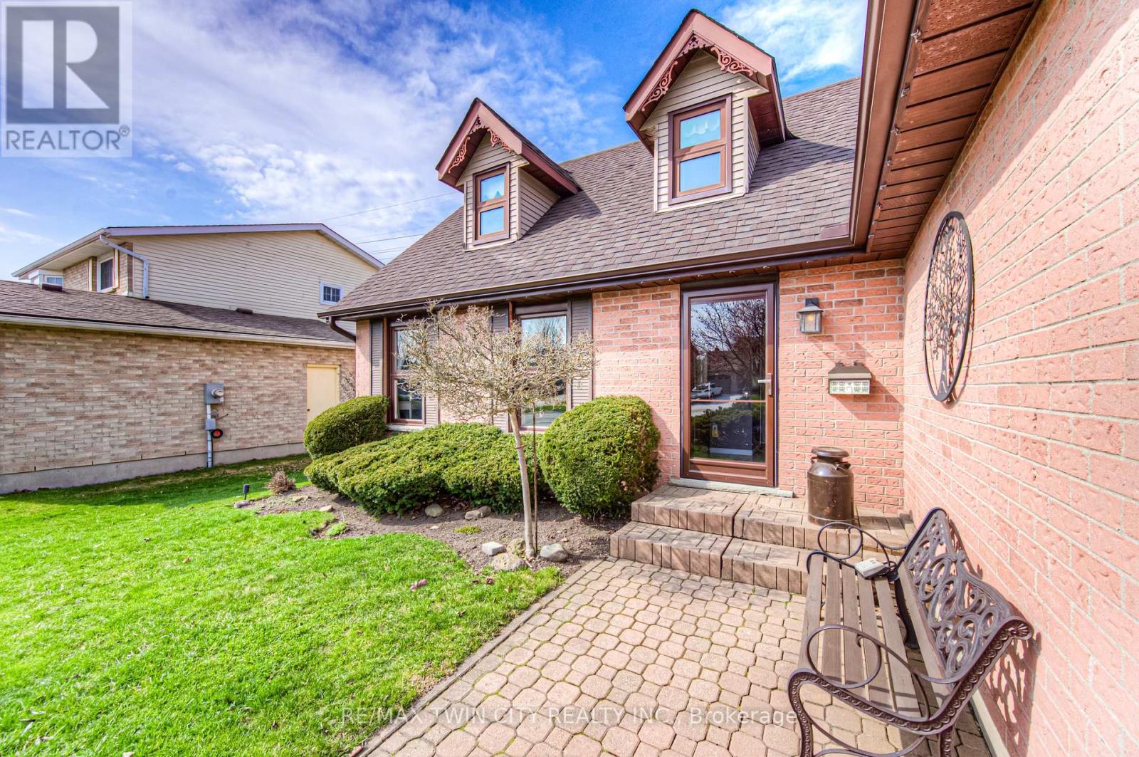 76 Newbury Drive, Kitchener, Ontario  N2N 2X6 - Photo 3 - X12163422