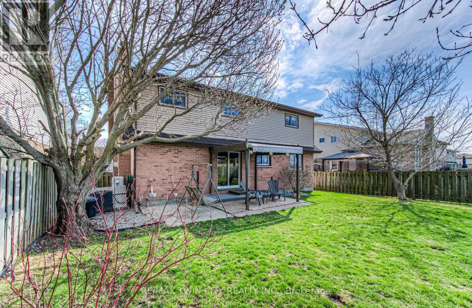 76 Newbury Drive, Kitchener, Ontario  N2N 2X6 - Photo 40 - X12163422