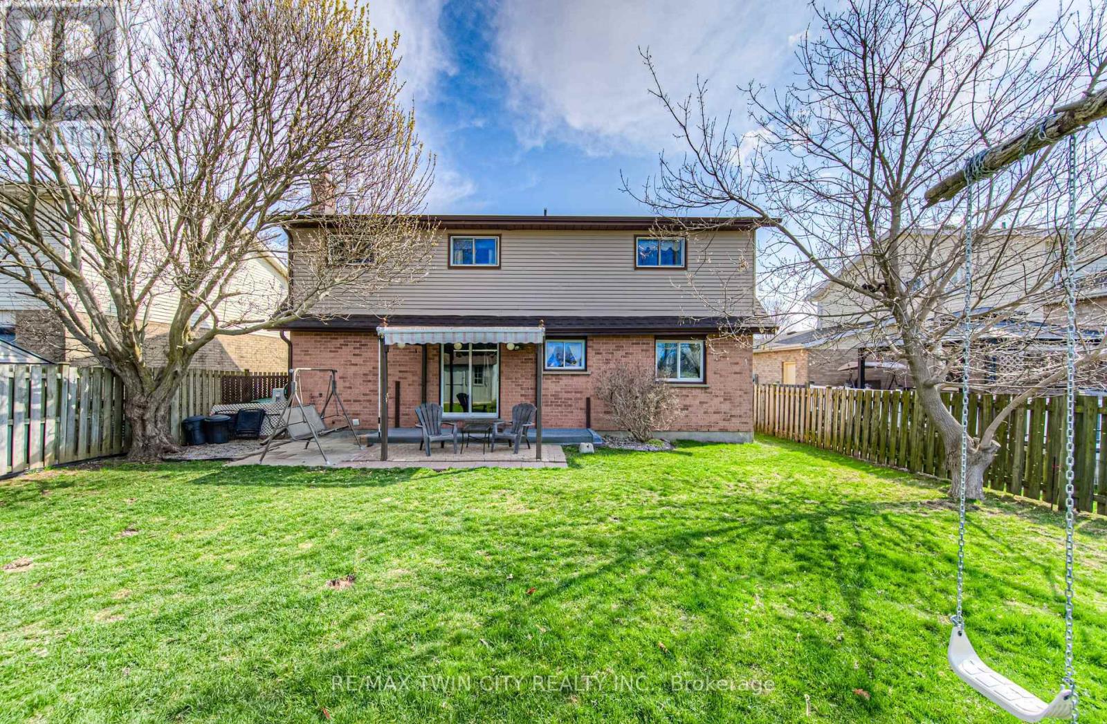 76 Newbury Drive, Kitchener, Ontario  N2N 2X6 - Photo 41 - X12163422
