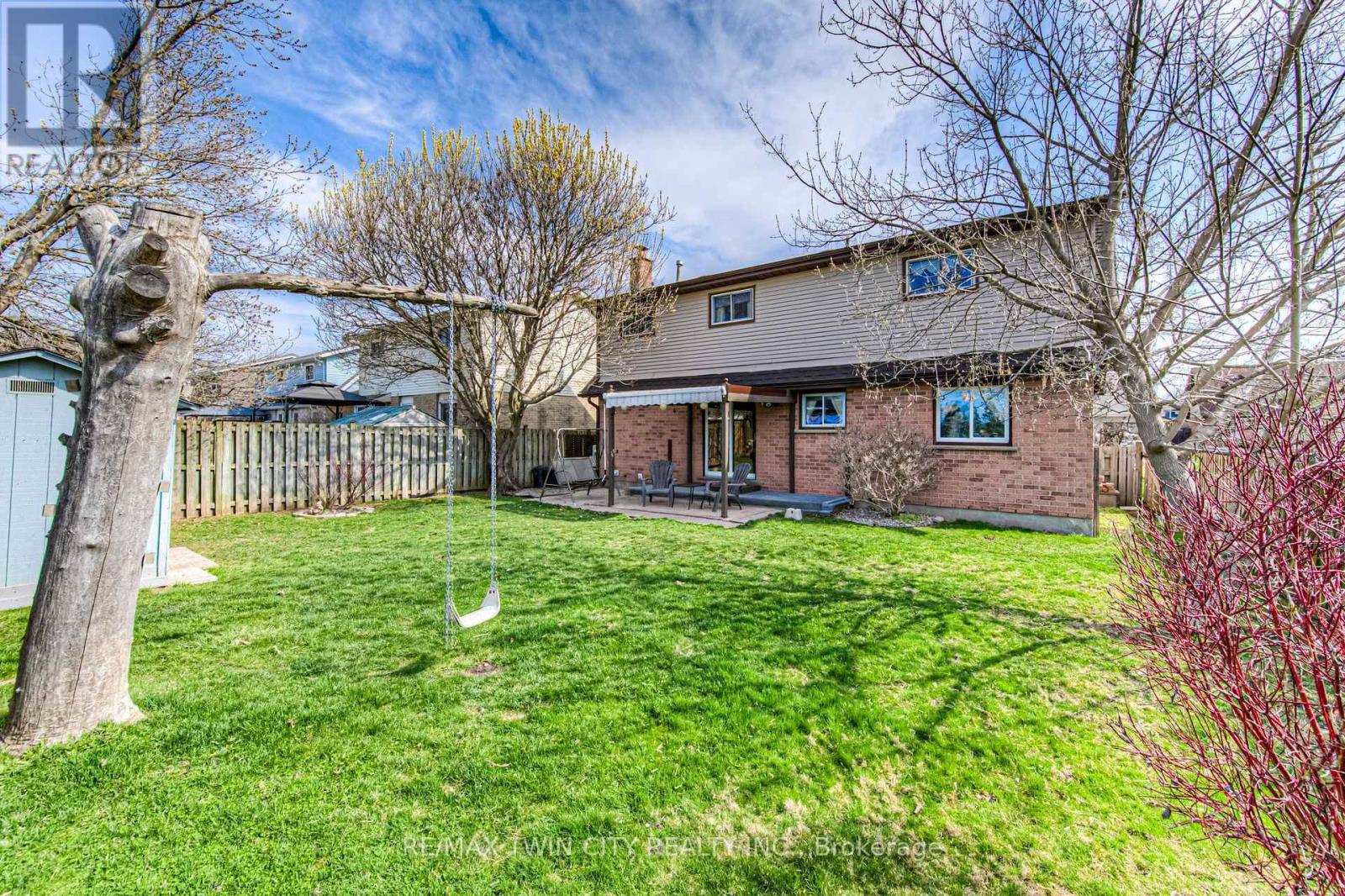76 Newbury Drive, Kitchener, Ontario  N2N 2X6 - Photo 43 - X12163422