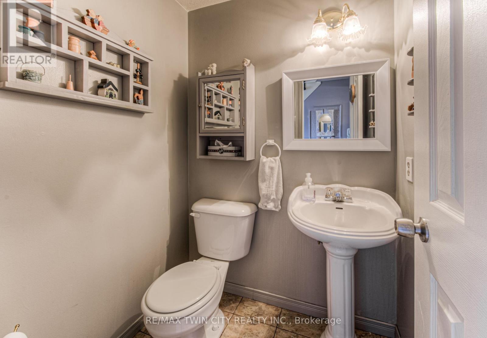 76 Newbury Drive, Kitchener, Ontario  N2N 2X6 - Photo 7 - X12163422